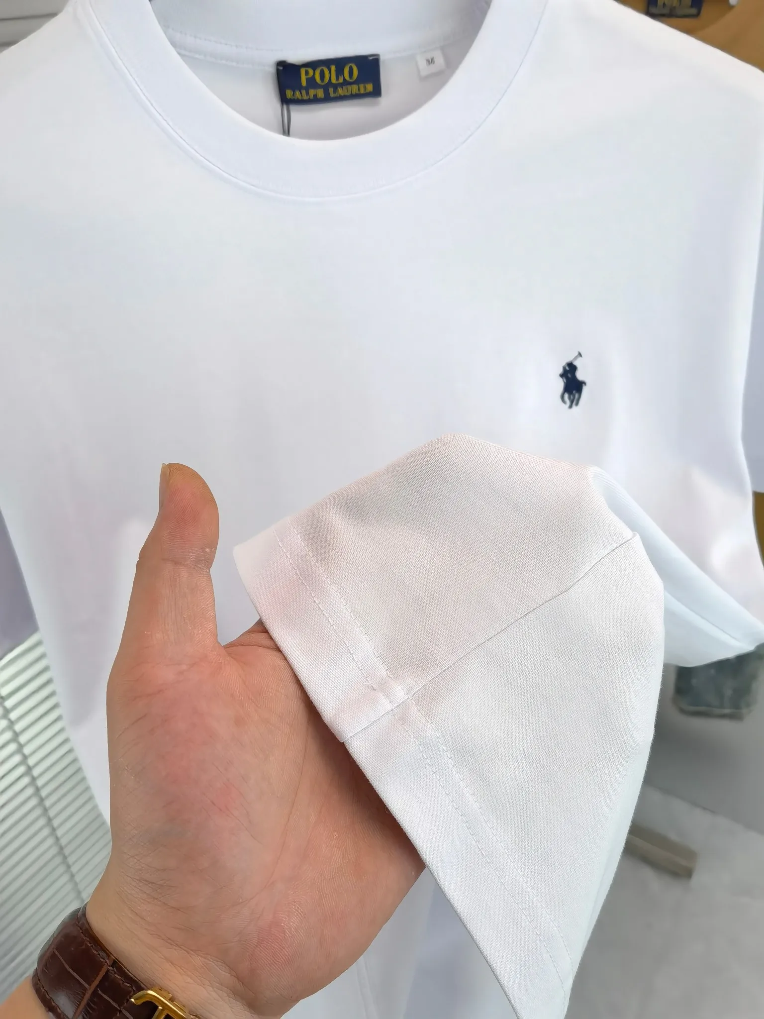 P170 🌸🌸🌸 Ralph Lauren Polo (available all year round) short-sleeved T-shirt 280g, couples style, same style for men and women. Made of imported custom dyed fabric, fashionable yet luxurious. The quality is unquestionable. The upper body effect is great💂🏿 The single product is very unique. Color: Picture color (7 colors) Size: M ~ 2xL